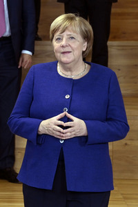 Angela Merkel besucht das TUMO Lernzentrum in Berlin