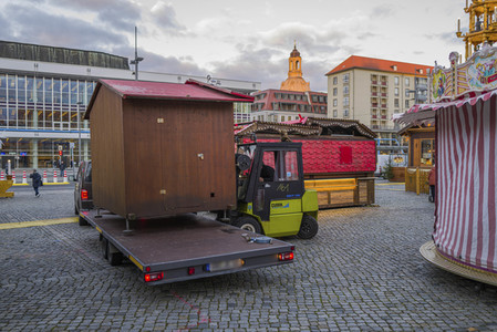 Weihnachtsmarkt-Aus in Dresden