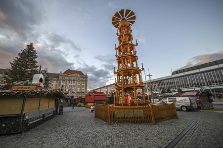 Weihnachtsmarkt-Aus in Dresden