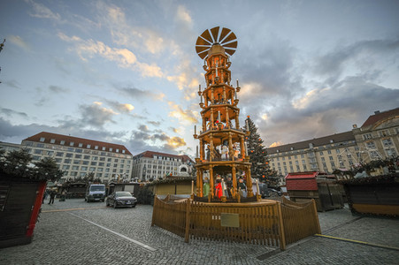 Weihnachtsmarkt-Aus in Dresden