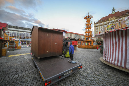 Weihnachtsmarkt-Aus in Dresden