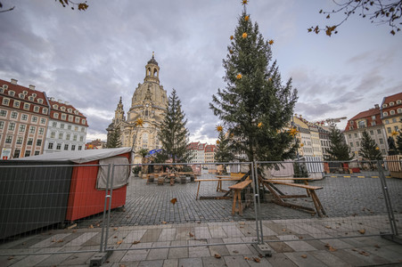 Weihnachtsmarkt-Aus in Dresden