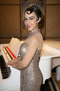 Pressekonferenz zur neu überarbeiteten Revue 'Berlin Berlin' in Berlin