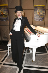 Pressekonferenz zur neu überarbeiteten Revue 'Berlin Berlin' in Berlin