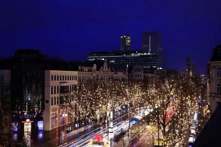 Weihnachtsbeleuchtung am Kudamm in Berlin