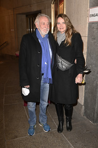 Theaterpremiere 'Schöne Bescherungen' in Berlin