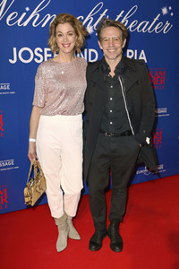 Theaterpremiere 'Josef und Maria' in Hamburg