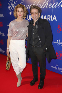 Theaterpremiere 'Josef und Maria' in Hamburg