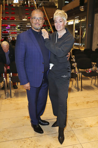 Theaterpremiere 'Josef und Maria' in Hamburg