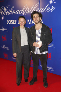 Theaterpremiere 'Josef und Maria' in Hamburg