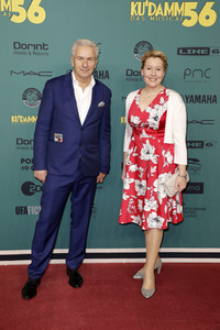 Musicalpremiere 'Ku'damm 56 - Das Musical' in Berlin