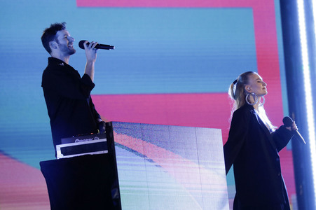 Silvestershow 'Celebrate at the Gate - Willkommen 2022' in Berlin