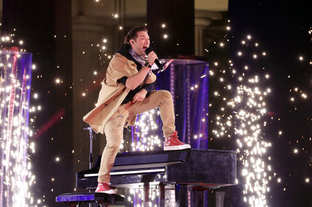 Silvestershow 'Celebrate at the Gate - Willkommen 2022' in Berlin