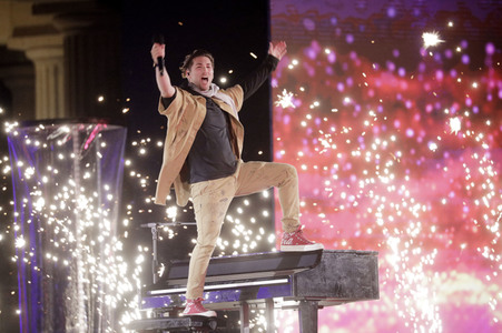 Silvestershow 'Celebrate at the Gate - Willkommen 2022' in Berlin