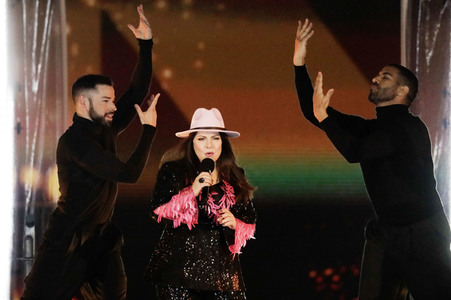 Silvestershow 'Celebrate at the Gate - Willkommen 2022' in Berlin