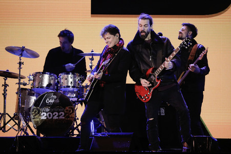 Silvestershow 'Celebrate at the Gate - Willkommen 2022' in Berlin
