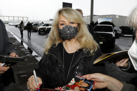 Abreise von Bonnie Tyler aus Berlin