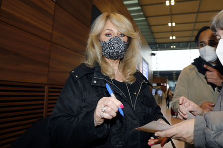 Abreise von Bonnie Tyler aus Berlin