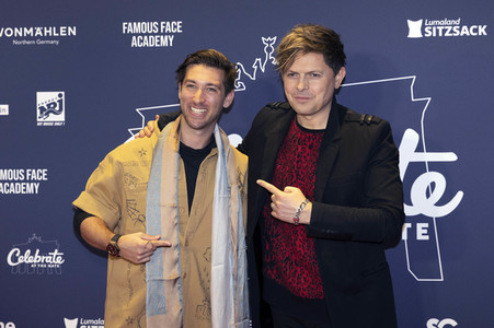 Silvestershow 'Celebrate at the Gate - Willkommen 2022' in Berlin