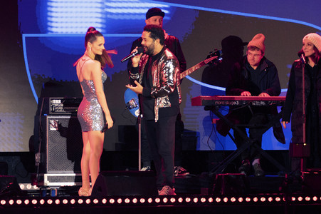 Silvestershow 'Celebrate at the Gate - Willkommen 2022' in Berlin