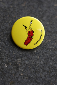 Vorstellung der Impfbanane-Buttons in Köln