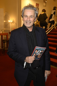 Theaterpremiere 'Rent a Friend' in Berlin