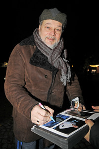 Theaterpremiere 'Rent a Friend' in Berlin