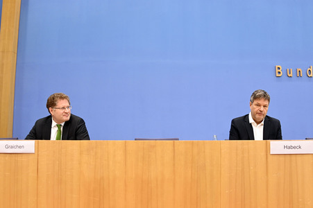 Pressekonferenz Eröffnungsbilanz Klimaschutz in Berlin