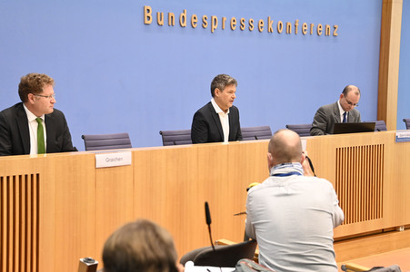 Pressekonferenz Eröffnungsbilanz Klimaschutz in Berlin