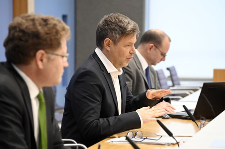 Pressekonferenz Eröffnungsbilanz Klimaschutz in Berlin