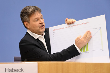 Pressekonferenz Eröffnungsbilanz Klimaschutz in Berlin