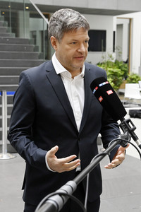Pressekonferenz Eröffnungsbilanz Klimaschutz in Berlin