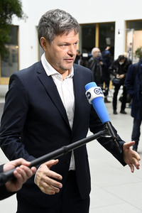 Pressekonferenz Eröffnungsbilanz Klimaschutz in Berlin