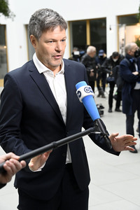 Pressekonferenz Eröffnungsbilanz Klimaschutz in Berlin