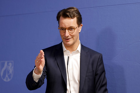 Übergabe der Neujahrsbrezel an Hendrik Wüst in Düsseldorf