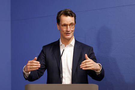 Übergabe der Neujahrsbrezel an Hendrik Wüst in Düsseldorf