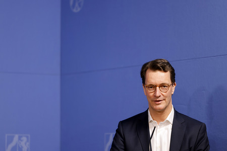 Übergabe der Neujahrsbrezel an Hendrik Wüst in Düsseldorf