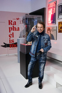 Ausstellungs- und Serienpräsentation 'Raphaelismo' in Madrid