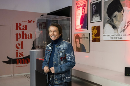 Ausstellungs- und Serienpräsentation 'Raphaelismo' in Madrid