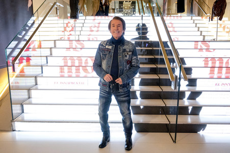 Ausstellungs- und Serienpräsentation 'Raphaelismo' in Madrid