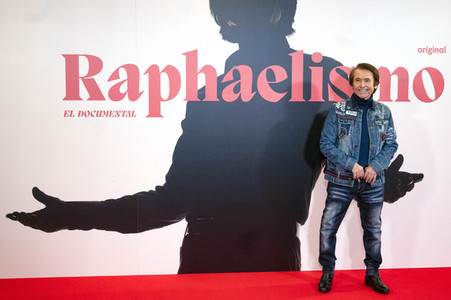 Ausstellungs- und Serienpräsentation 'Raphaelismo' in Madrid