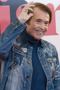 Ausstellungs- und Serienpräsentation 'Raphaelismo' in Madrid