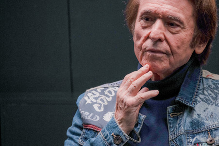 Ausstellungs- und Serienpräsentation 'Raphaelismo' in Madrid