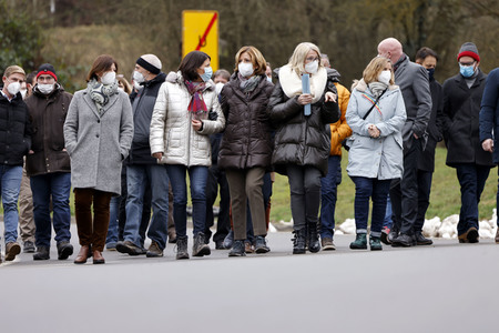 Malu Dreyer besucht Wiederaufbauarbeiten in Schuld