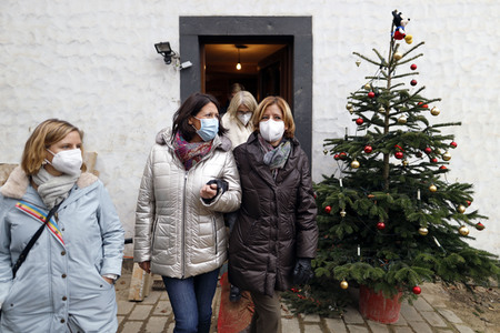Malu Dreyer besucht Wiederaufbauarbeiten in Schuld
