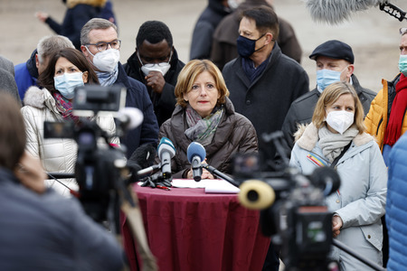 Malu Dreyer besucht Wiederaufbauarbeiten in Schuld