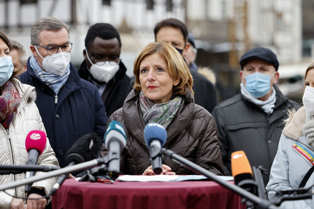 Malu Dreyer besucht Wiederaufbauarbeiten in Schuld