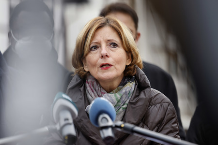 Malu Dreyer besucht Wiederaufbauarbeiten in Schuld