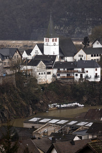 Malu Dreyer besucht Wiederaufbauarbeiten in Schuld