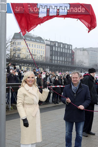 Einweihung der Jan-Fedder-Promenade in Hamburg